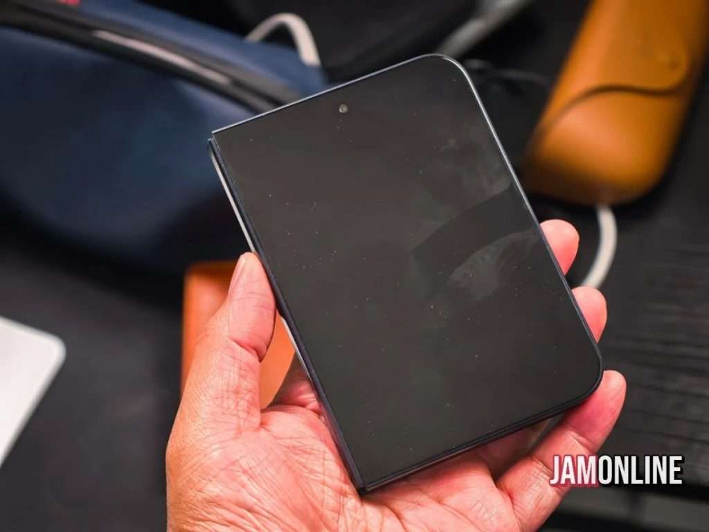 Apple iPhone Ultra: Kein Face ID, keine Telekamera und limitierte Produktion 4 Apple iPhone Ultra schwarz